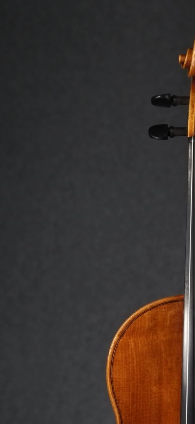 Stradivari Model 1704 Front