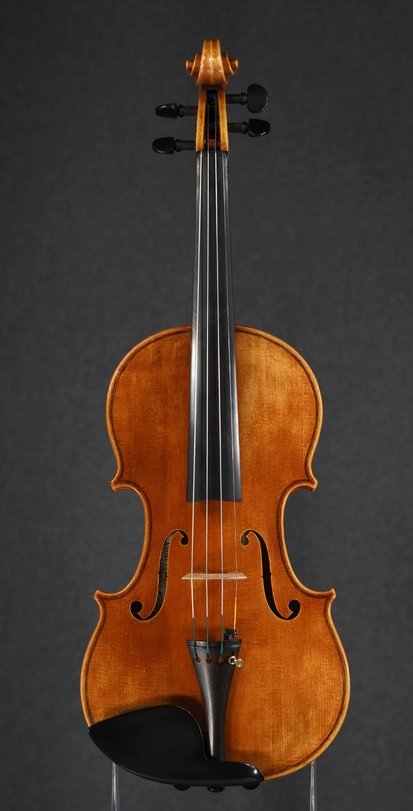 Stradivari Model 1704 Front